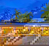Oceans Edge Beach House At Oak Beach - Accommodation Bookings