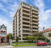 Exquisite 2 Bedroom Beach City Views - Accommodation Bookings