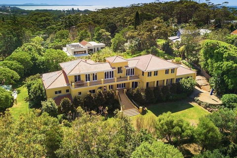 Bridgewings Lighthouse Beach - Accommodation Bookings 1