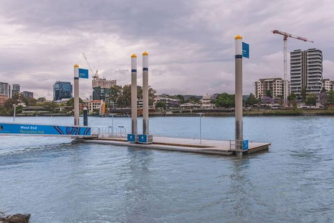 Absolute Riverfront One Bedroom Apartment - Accommodation Bookings 2
