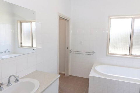 Golfers Paradise 52 Huntingdale Drive - Accommodation Bookings 6