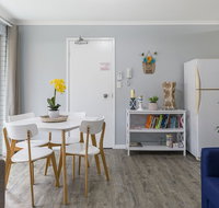Family Romance Fun on Kings Beach - Accommodation Bookings
