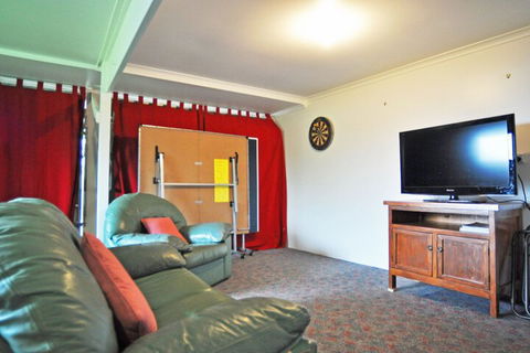 Aqua Escape On Anderson Free Wifi & Netflix PET Friendly - Accommodation Bookings 2