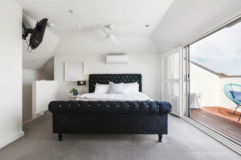 The Jetty Beach Apartment By Ready Set Host - Accommodation Bookings 5