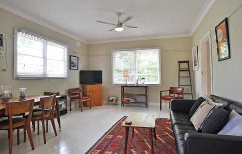 SEA Whispers Inlet Side - Accommodation Bookings 2