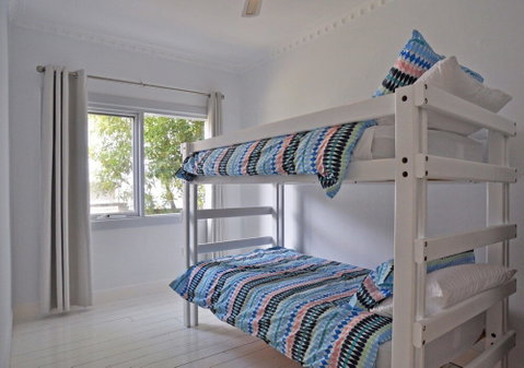 SEA Whispers Inlet Side - Accommodation Bookings 6