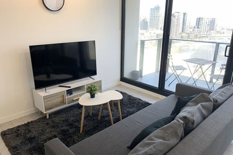 JC Water View Apartment On La Trobe - Accommodation Bookings 2