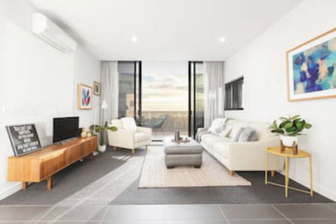 Ocean Views St Kilda Apartment By Ready Set Host - Accommodation Bookings 0
