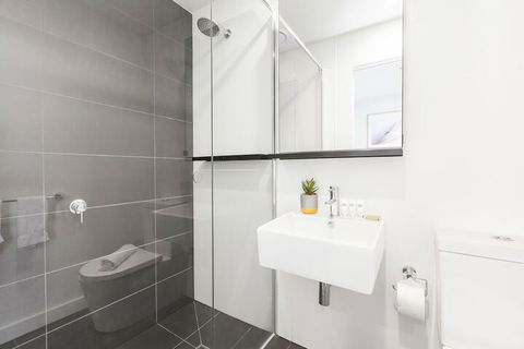 Ocean Views St Kilda Apartment By Ready Set Host - Accommodation Bookings 1