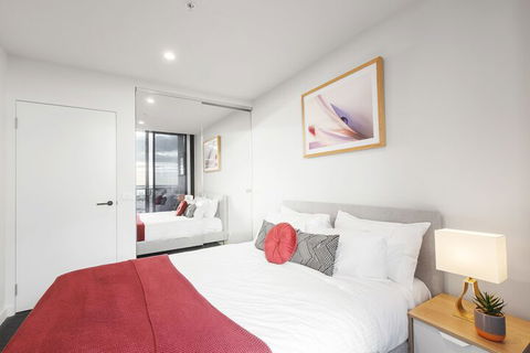 Ocean Views St Kilda Apartment By Ready Set Host - Accommodation Bookings 3