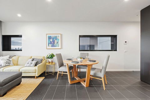 Ocean Views St Kilda Apartment By Ready Set Host - Accommodation Bookings 2