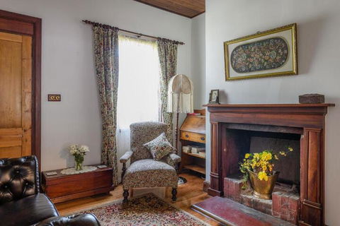 Sargeants & Armoury Cottages 1823 - Accommodation Bookings 2