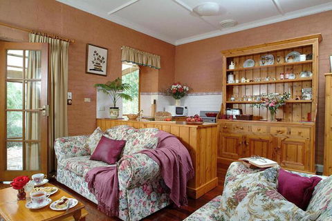 Amandas Cottage 1899 - Accommodation Bookings 3