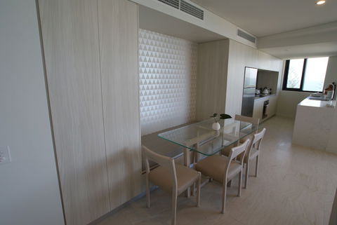 Breeze Apartment 801 - Accommodation Bookings 3