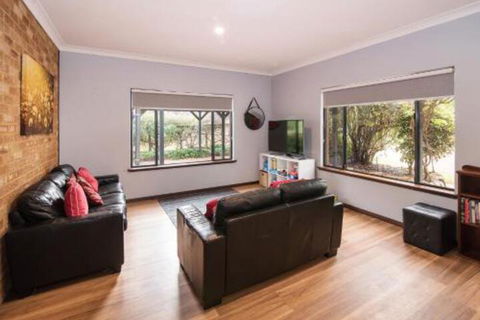 Family Friendly Holiday Haven - Accommodation Bookings 7