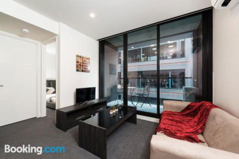 Along Melbournes Magic Boulevard - Accommodation Bookings 4