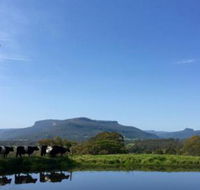 Minimbah Farm Cottages Family Farmstay choose from 2  3 bedroom Cottages  6 Bedroom House - Accommodation Bookings