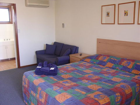 Palm Valley Motel - Accommodation Bookings 5