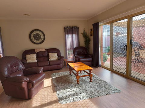 Annesley Central - Accommodation Bookings 4