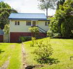 Pet Friendly Beach Cottage at Ballingalla - Accommodation Bookings