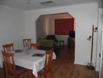 Aly's Cottage - Accommodation Bookings 1
