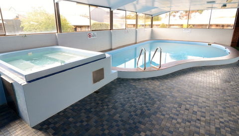 Olde Tudor Hotel - Accommodation Bookings 5