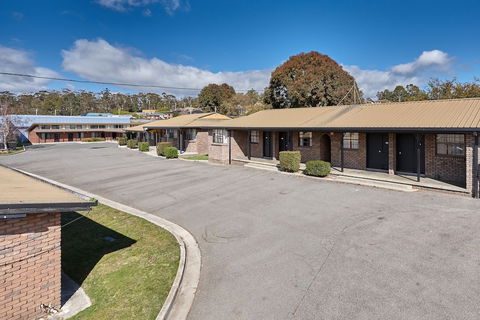 Olde Tudor Hotel - Accommodation Bookings 2