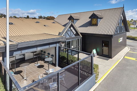 Olde Tudor Hotel - Accommodation Bookings 4