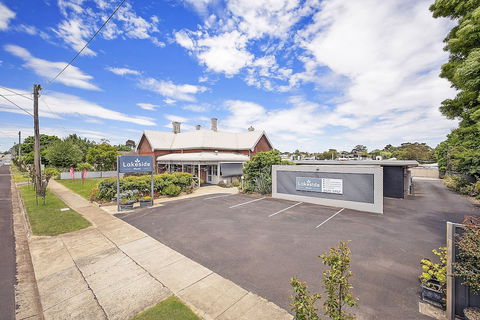 Hamilton Lakeside Motel - Accommodation Bookings 0