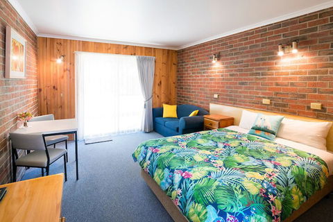 Kookaburra Motor Lodge - Accommodation Bookings 6
