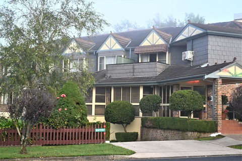 Grand Country Lodge Motel - Accommodation Bookings 1