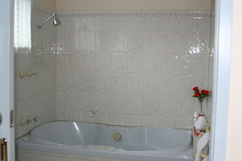 The Coachman Motel & Units - Accommodation Bookings 3