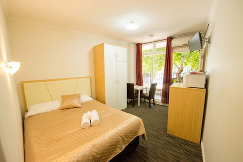 Jacksons Motor Inn - Accommodation Bookings 6