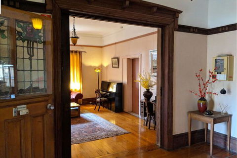 Burwood Bed And Breakfast - Accommodation Bookings 2