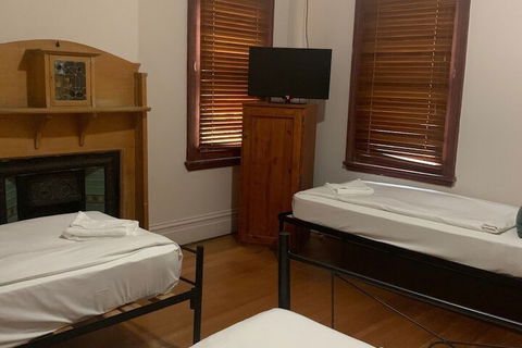 Burwood Bed And Breakfast - Accommodation Bookings 4
