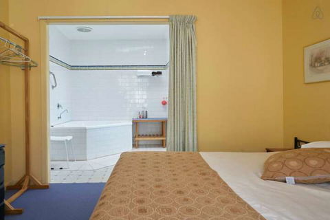 Cottages For Two - Accommodation Bookings 7
