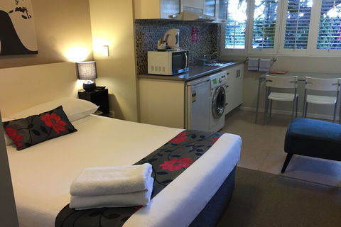 Brisbane Street Studios - Accommodation Bookings 3
