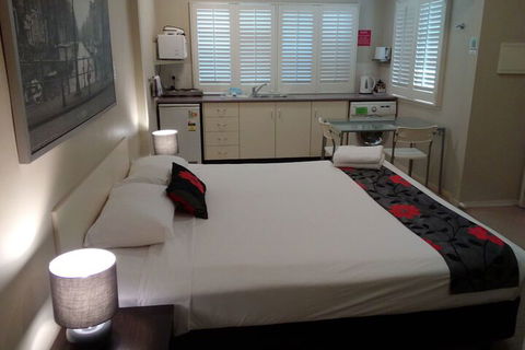 Brisbane Street Studios - Accommodation Bookings 6