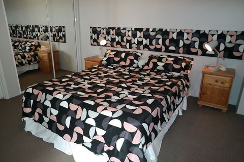 Duke's Apartments - Accommodation Bookings 5
