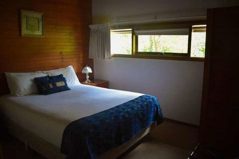 Clarendon Chalets - Accommodation Bookings 4