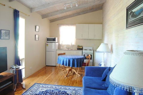 Clarendon Chalets - Accommodation Bookings 6