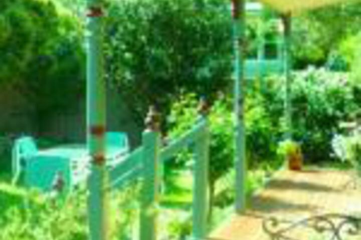 Laang VIC Accommodation Bookings