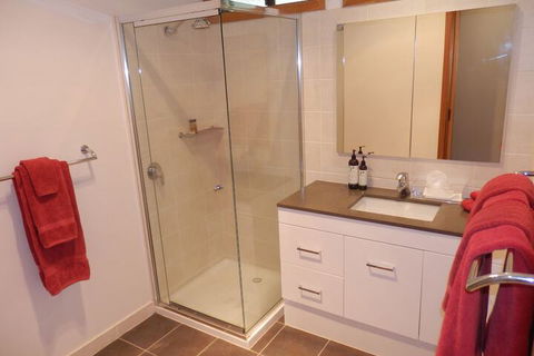 Mast Gully Gardens Bed & Breakfast - Accommodation Bookings 2