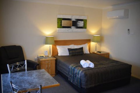 Arkana Motor Inn & Terrace Apartments - Accommodation Bookings 0