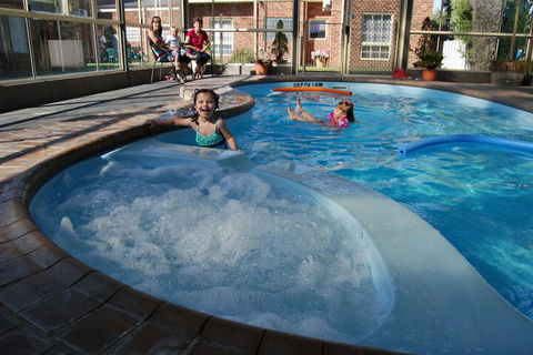 Arkana Motor Inn & Terrace Apartments - Accommodation Bookings 3