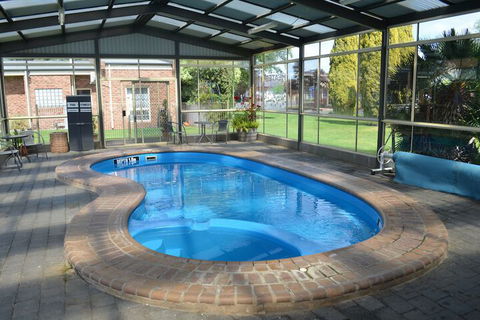 Arkana Motor Inn & Terrace Apartments - Accommodation Bookings 5