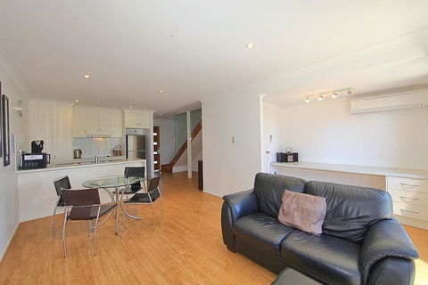 Alexandra Apartments - Accommodation Bookings 2