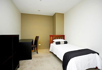 Astra Apartments - Docklands - Accommodation Bookings 3