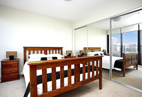 Astra Apartments - Docklands - Accommodation Bookings 2