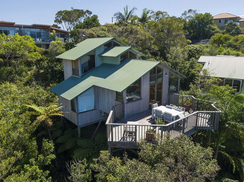 The Oasis Apartments And Treetop Houses - Accommodation Bookings 3